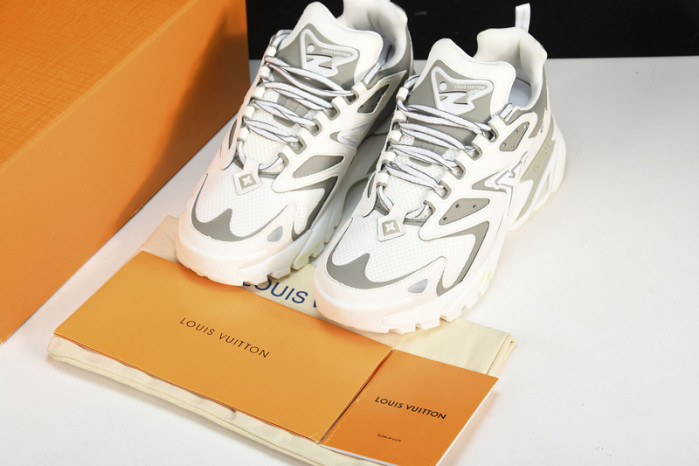 lv runner tatic sneaker