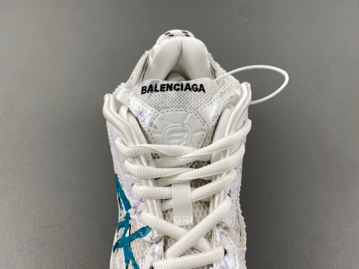 Ba*len*cia*ga runner