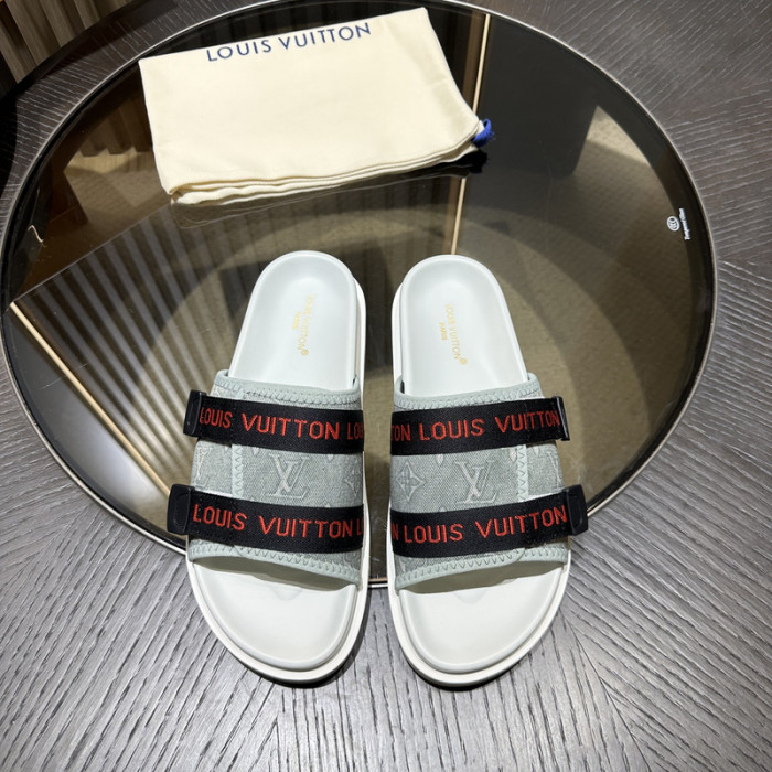 LV SANDALS