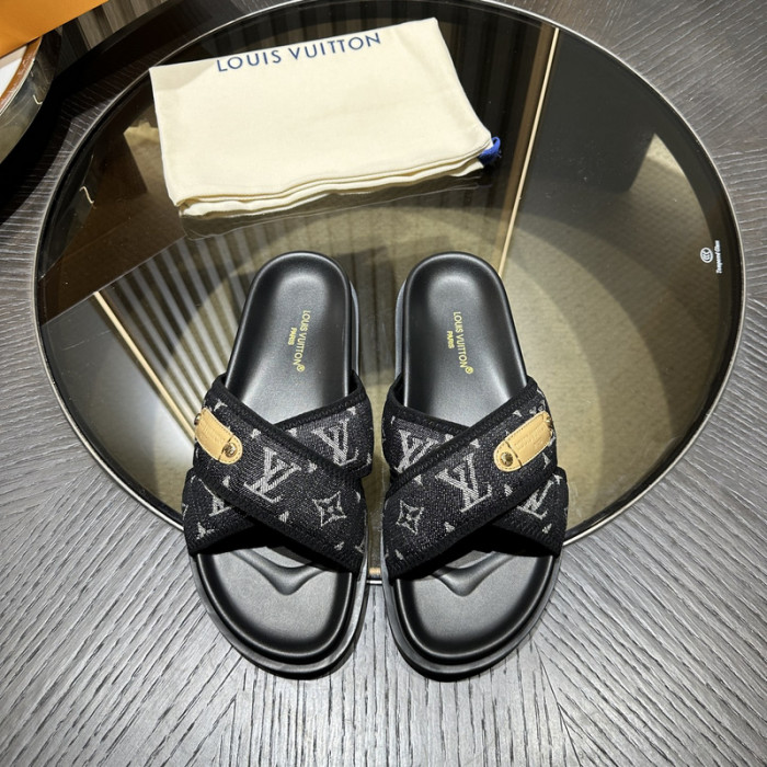 LV SANDALS
