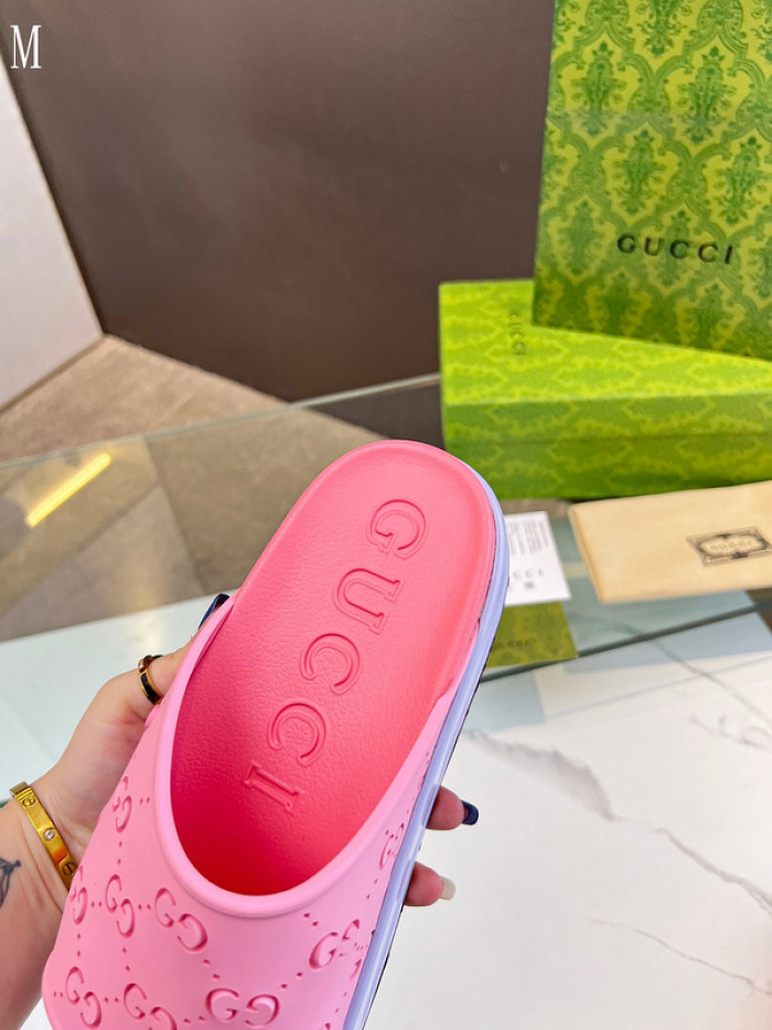GUCC SANDALS