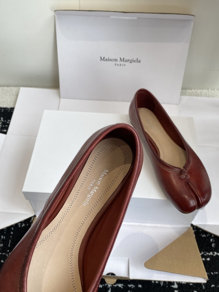 ma*s*n Ma*i*la tabi shoes