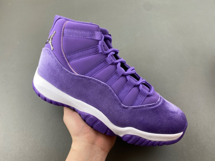 Air Jordan 11 Retro CT8012-555