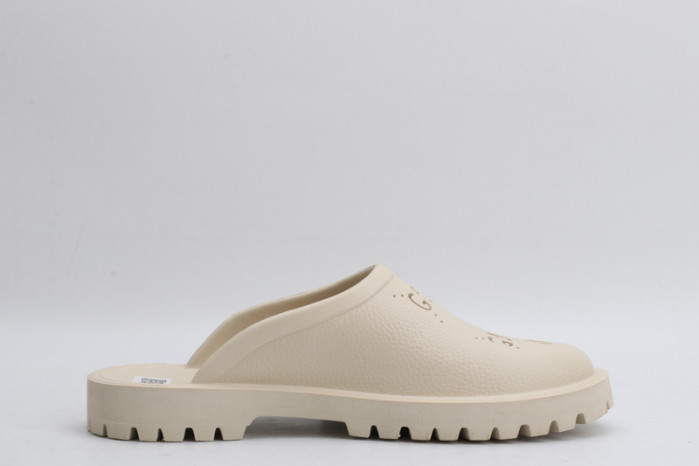 G*u*i sandals