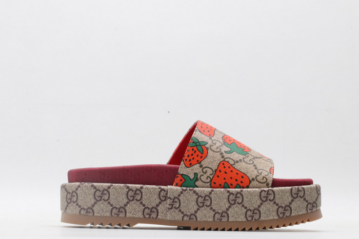GUCC SANDALS