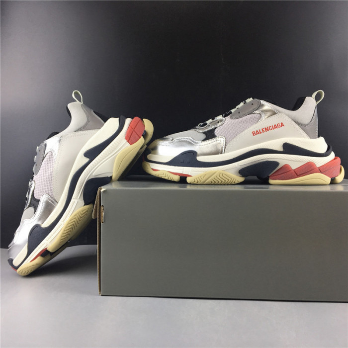 blcg sneaker triple.s.gomma grey silver 541624w06e27320